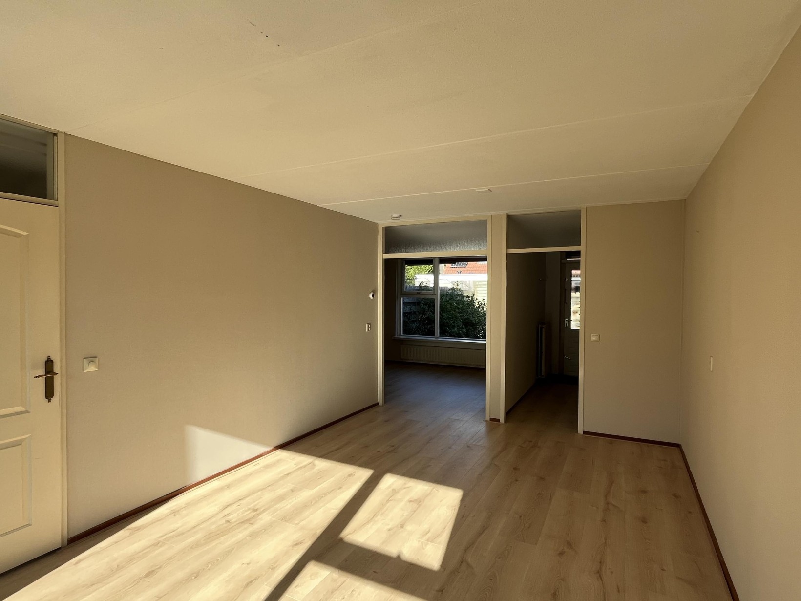 Tussenwoning te koop: Morgen 27, Stompetoren
