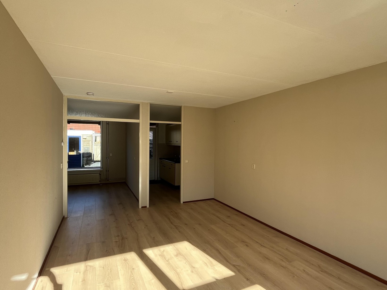Tussenwoning te koop: Morgen 27, Stompetoren