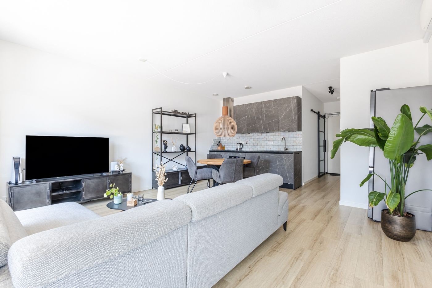 Appartement te koop: Van Aostastraat 1B, Heiloo