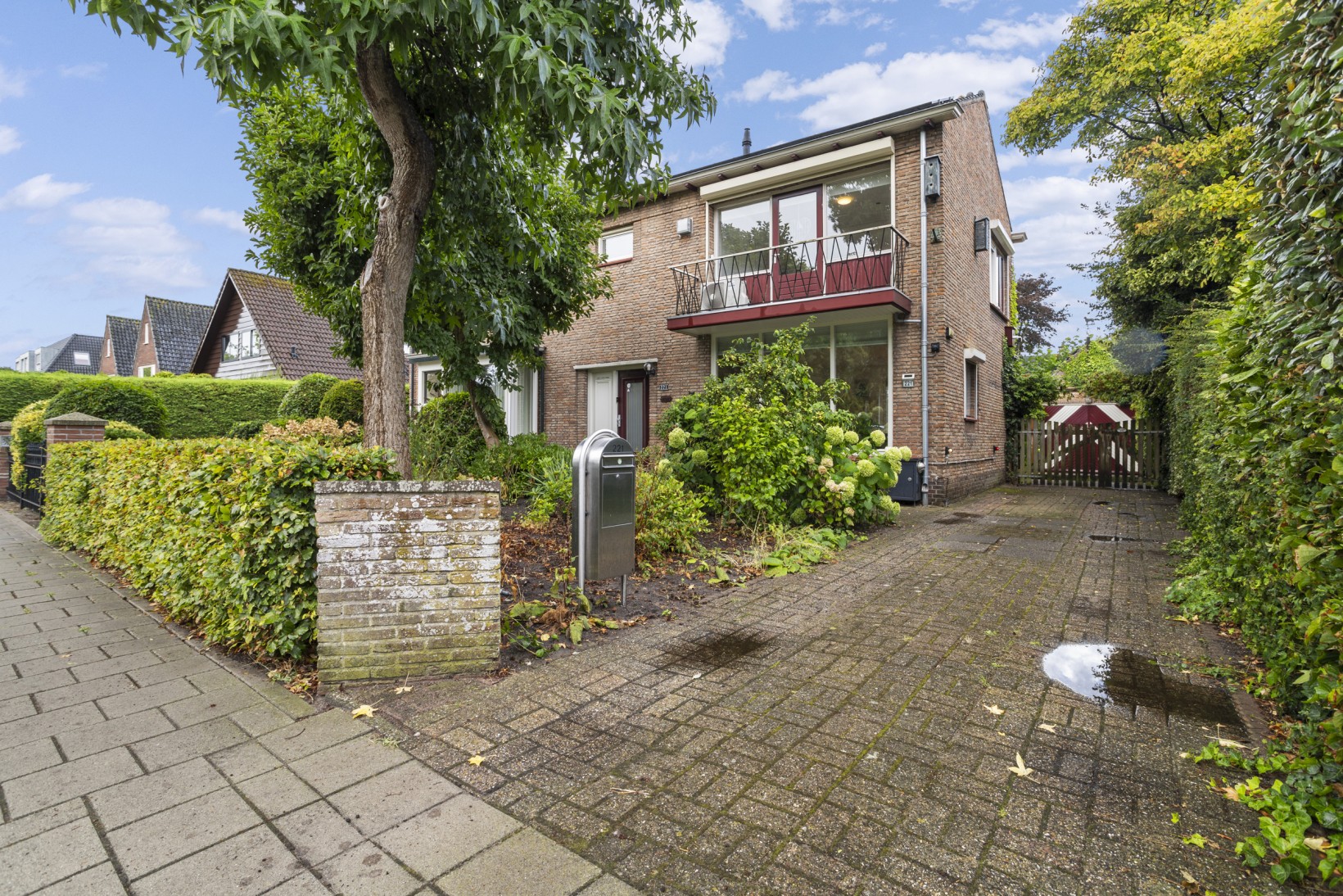 Twee-onder-één-kap te koop: Kennemerstraatweg 221, Heiloo