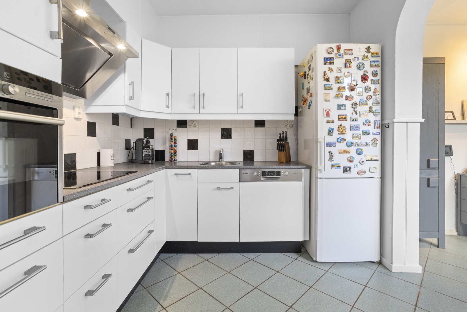 Twee-onder-één-kap te koop: Kennemerstraatweg 221, Heiloo