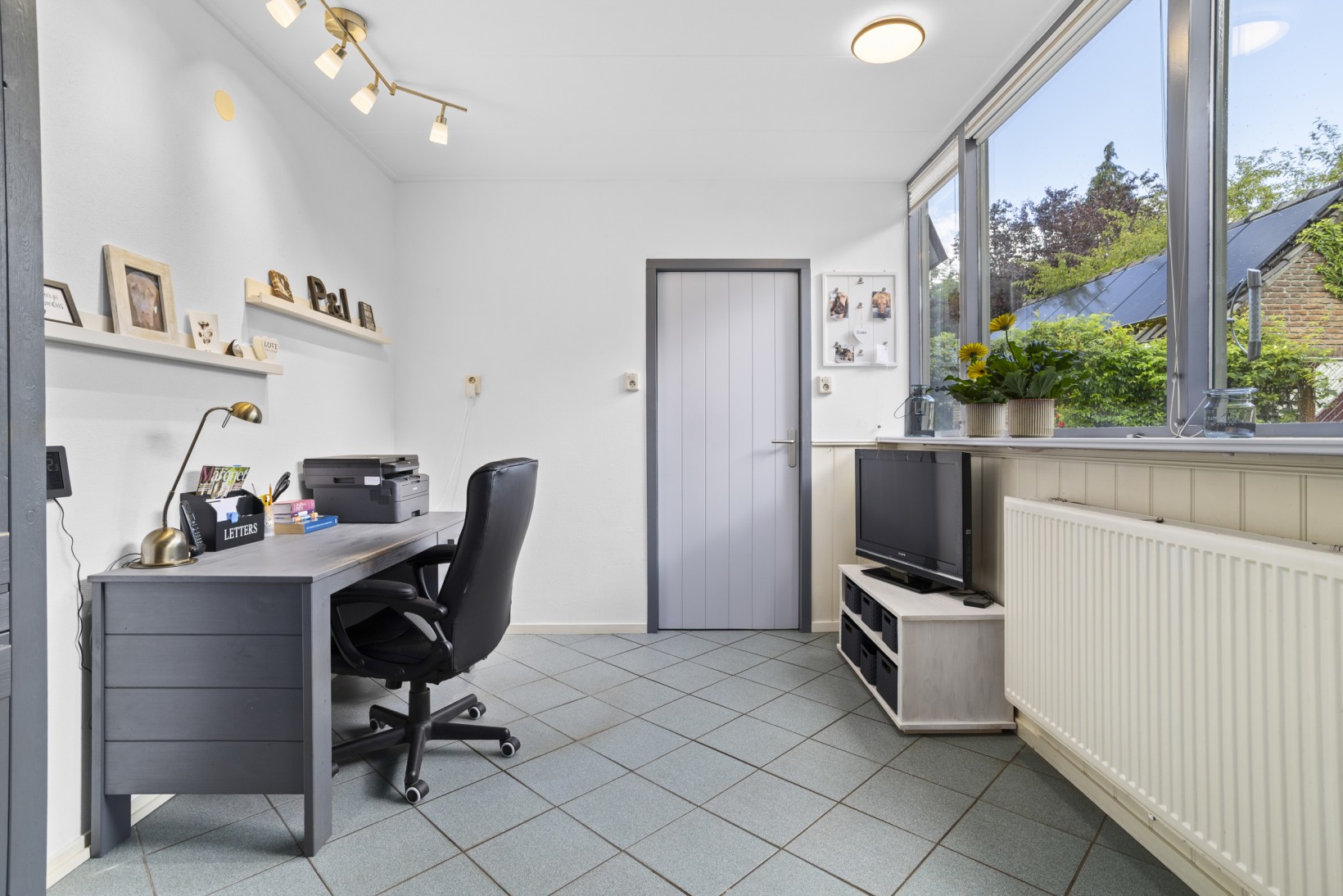 Twee-onder-één-kap te koop: Kennemerstraatweg 221, Heiloo