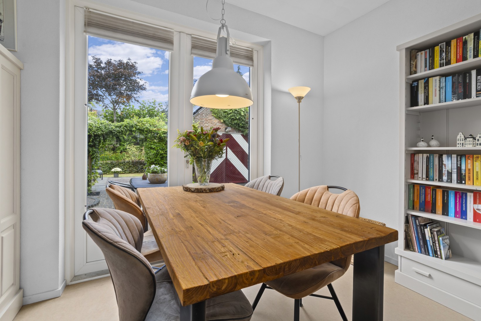 Twee-onder-één-kap te koop: Kennemerstraatweg 221, Heiloo