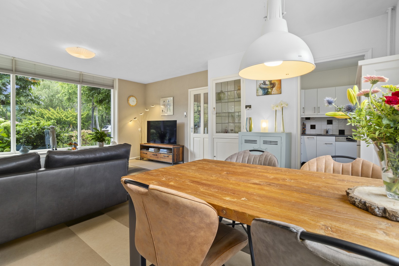 Twee-onder-één-kap te koop: Kennemerstraatweg 221, Heiloo