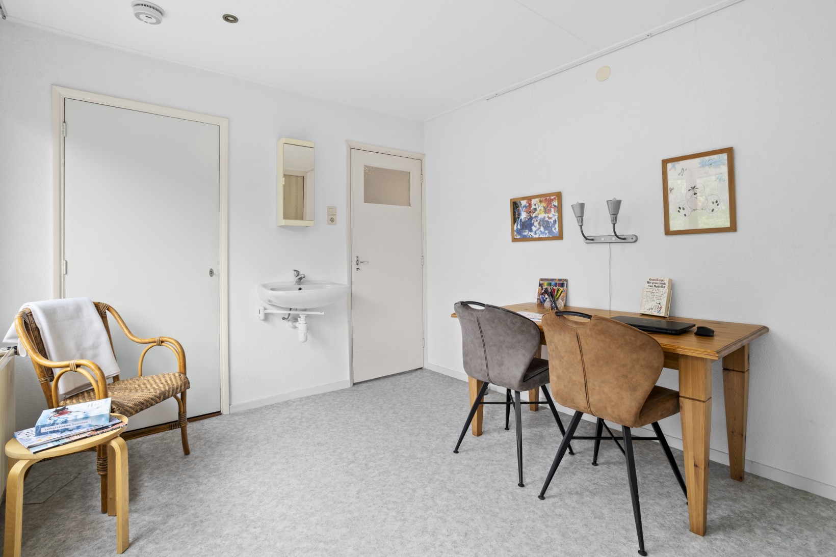 Twee-onder-één-kap te koop: Kennemerstraatweg 221, Heiloo