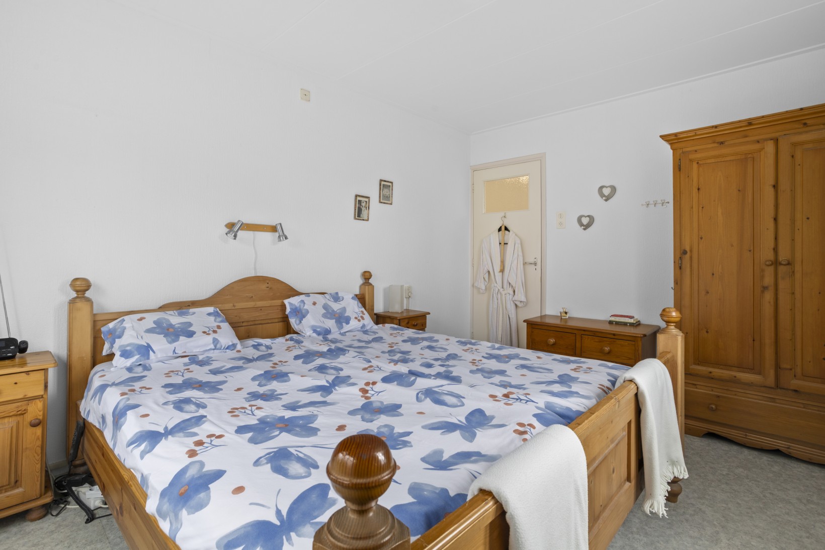 Twee-onder-één-kap te koop: Kennemerstraatweg 221, Heiloo