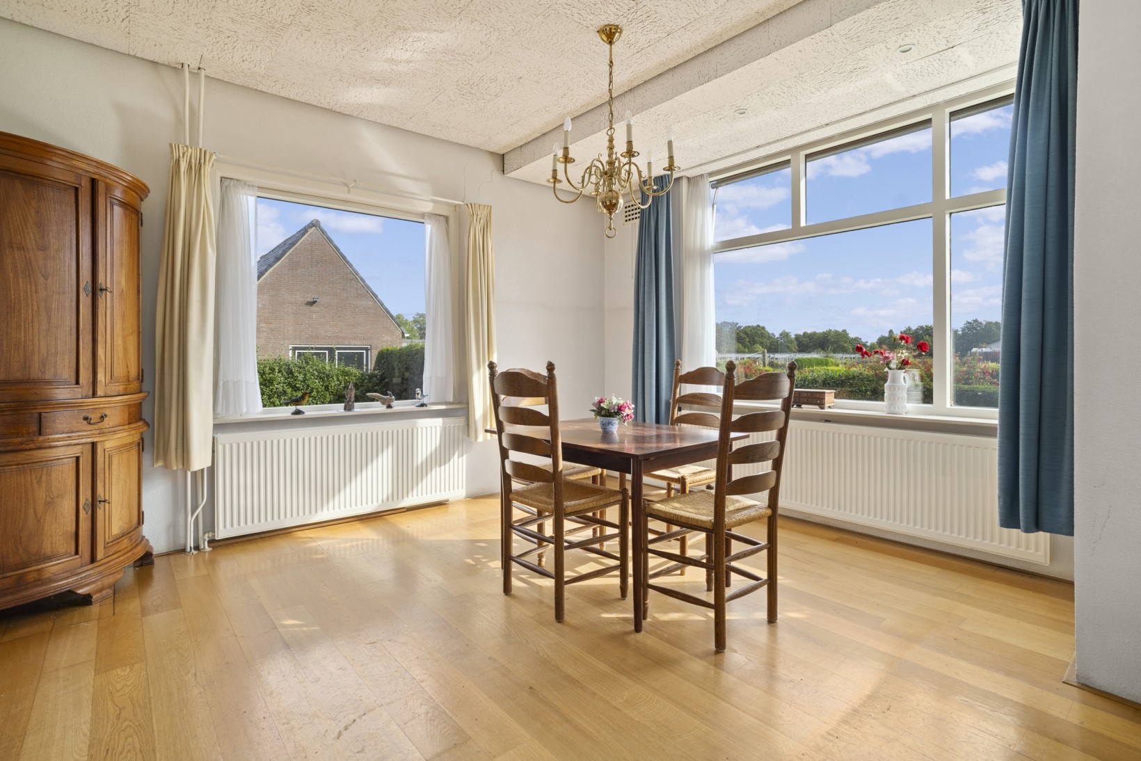 Vrijstaande woning te koop: Kapellaan 3A, Heiloo