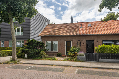 Pastoor van Muijenweg 4