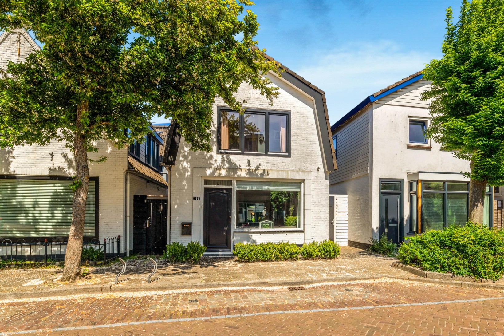 Vrijstaande woning te koop: Stationsweg 111, Heiloo