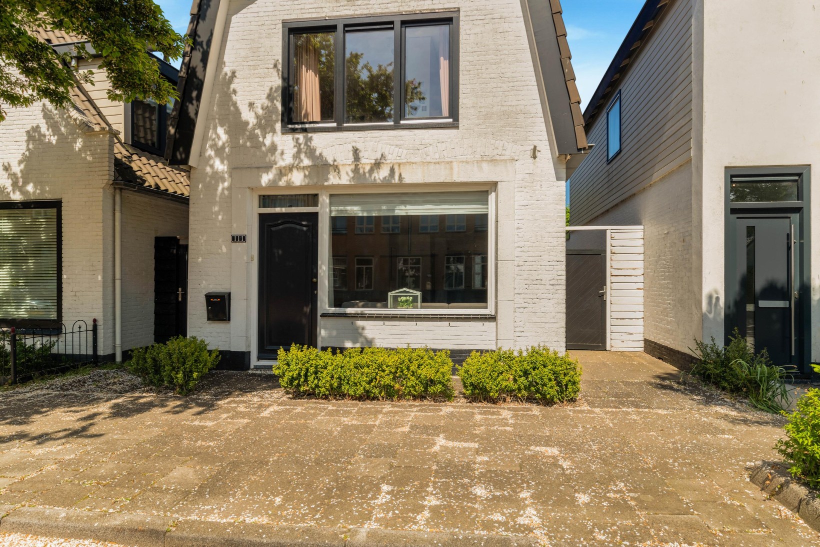 Vrijstaande woning te koop: Stationsweg 111, Heiloo