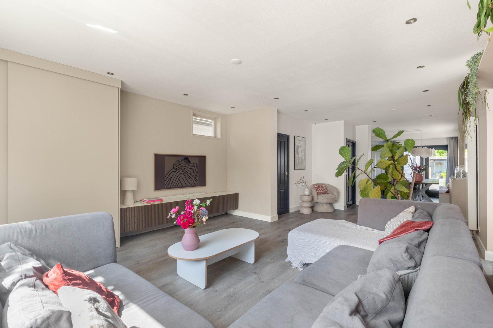 Vrijstaande woning te koop: Stationsweg 111, Heiloo