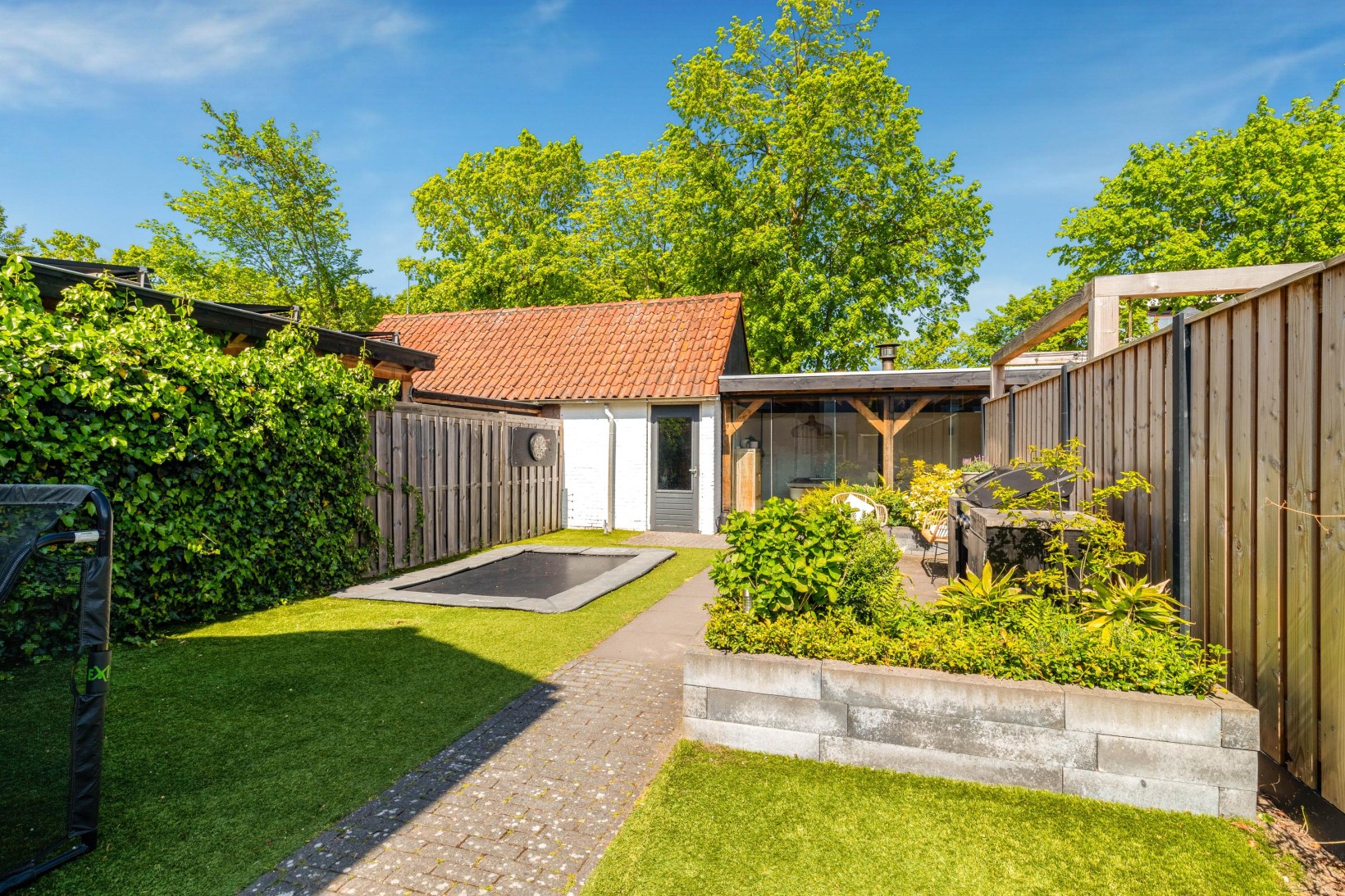 Vrijstaande woning te koop: Stationsweg 111, Heiloo
