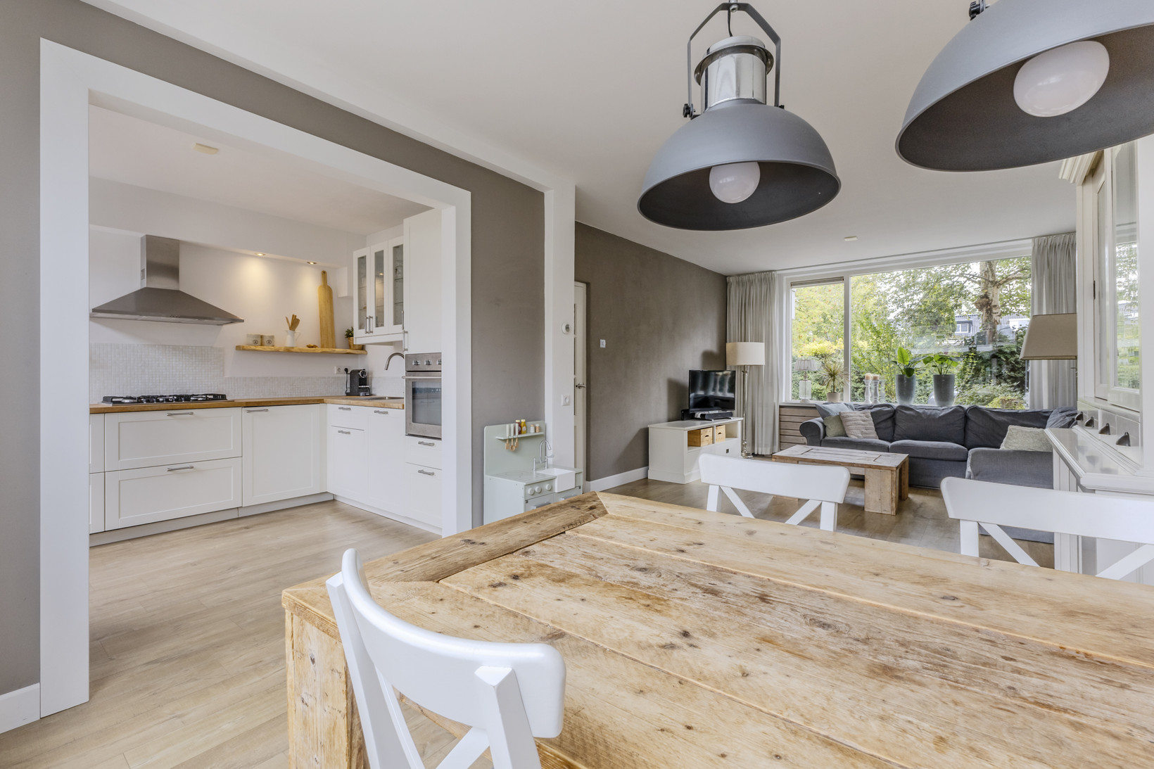 Tussenwoning te koop: Vrieswijk 55, Heiloo