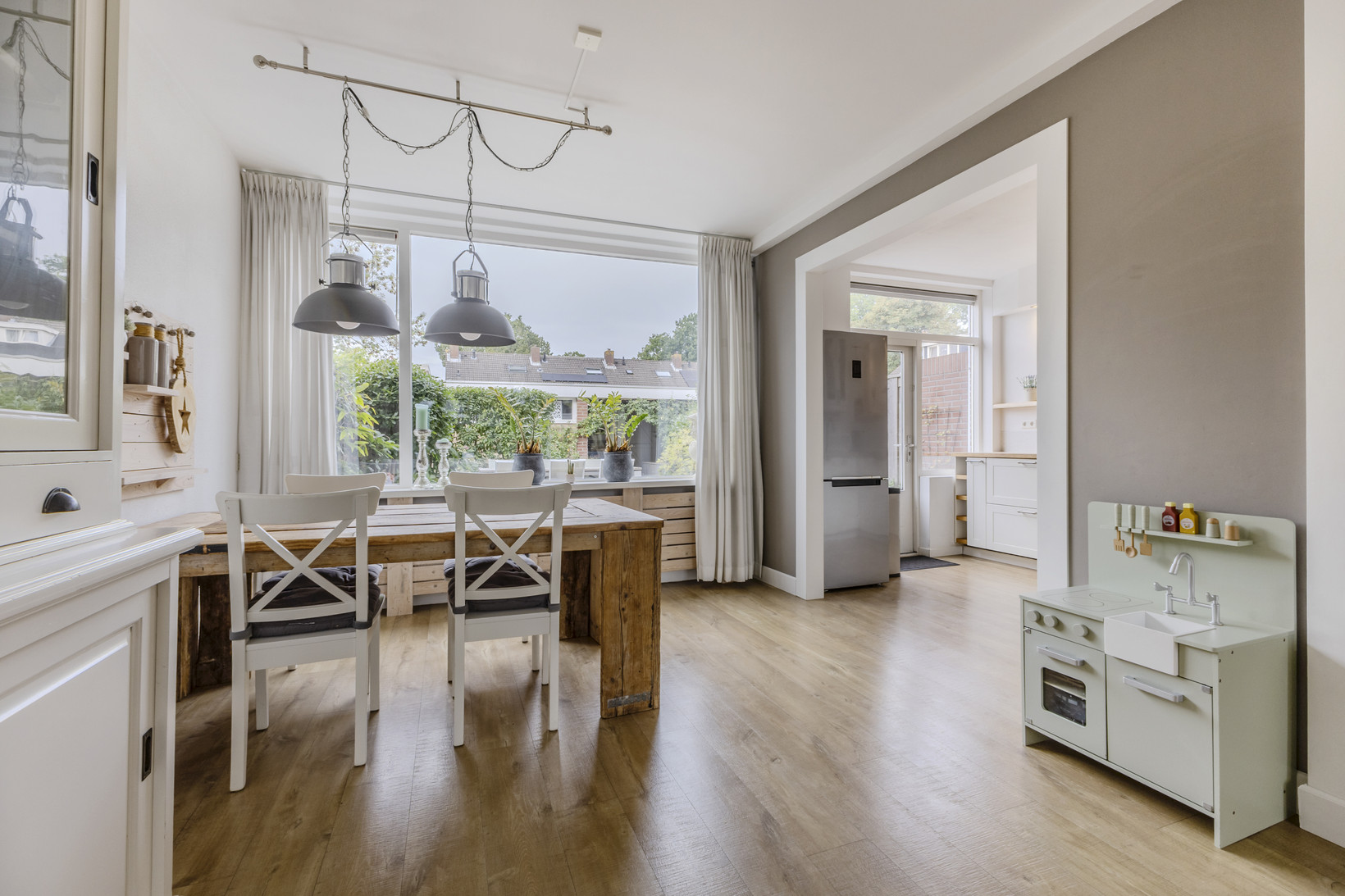 Tussenwoning te koop: Vrieswijk 55, Heiloo