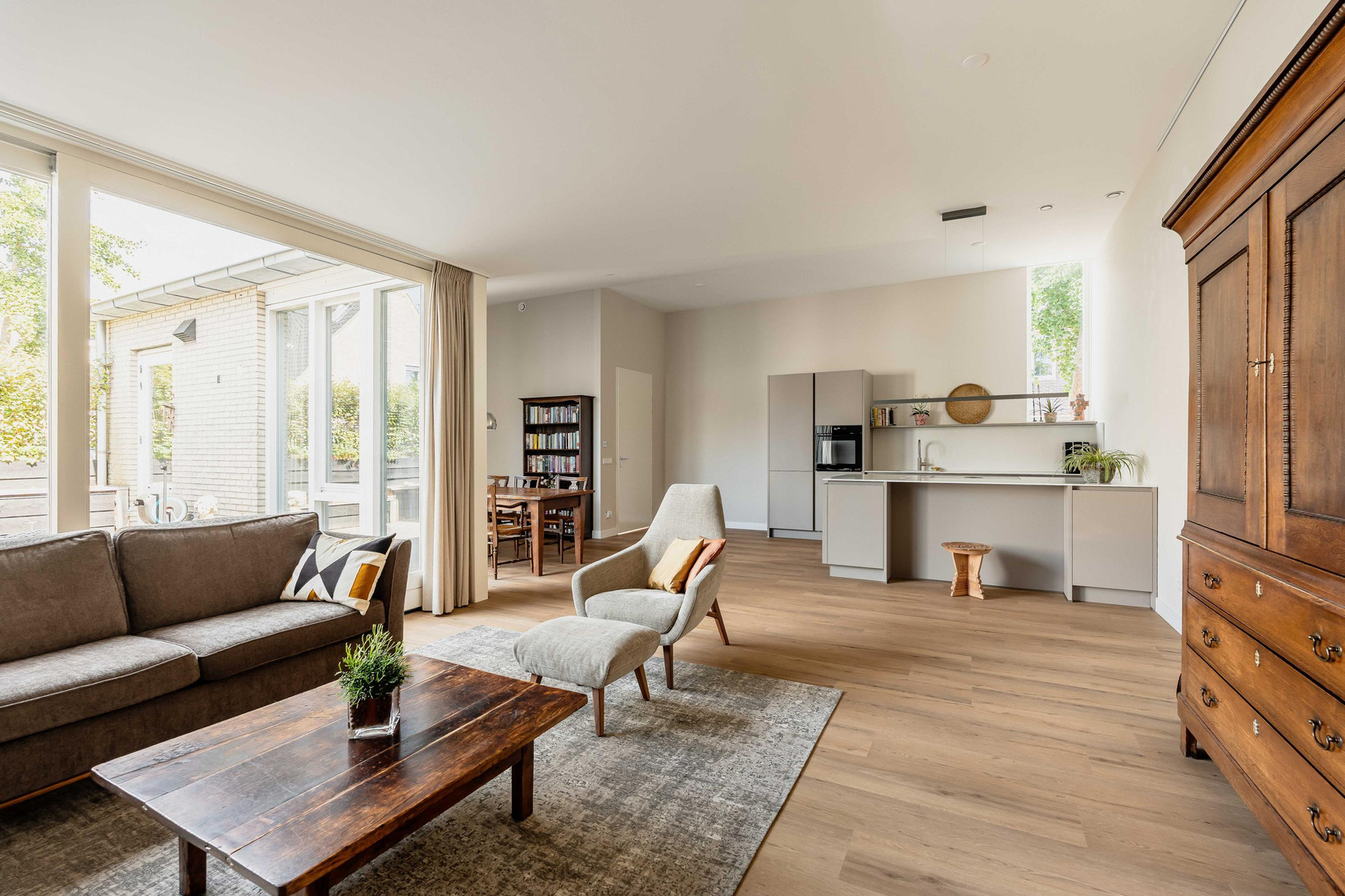 Tussenwoning te koop: Spiegellaan 12, Heiloo