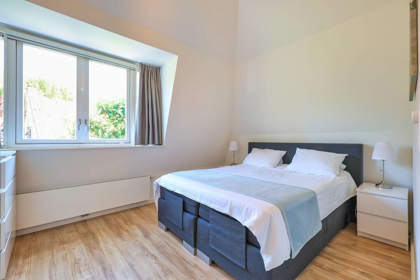 Vrijstaande woning te koop: Dorpsstraat 85, Bergen (Nh)