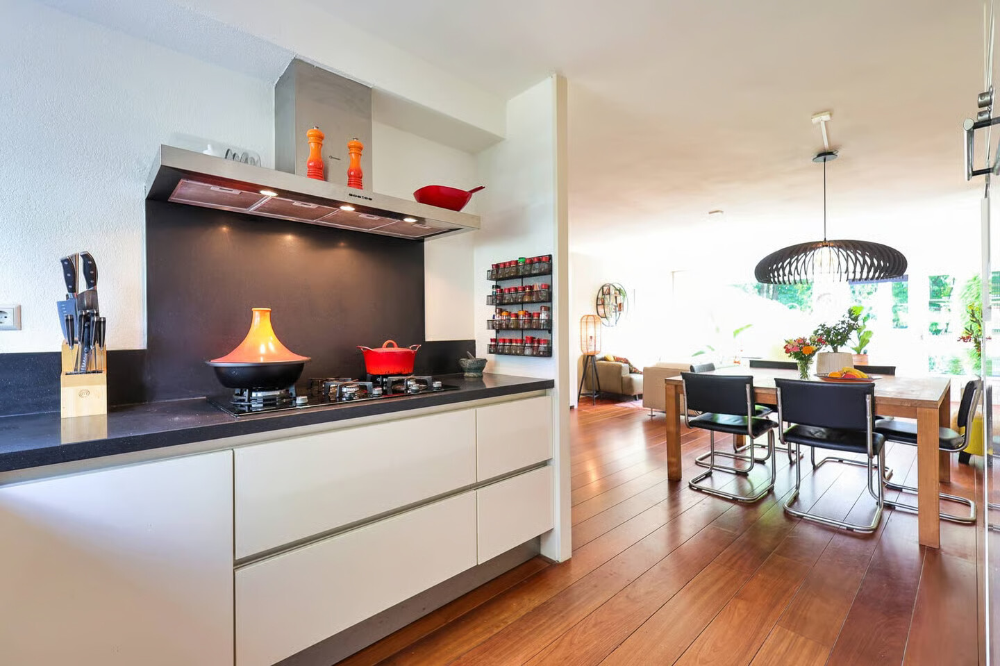 Tussenwoning te koop: Joke Smitstraat 73, Bergen (Nh)