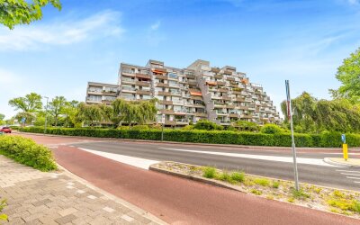 C.F. Smeets. 125