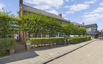 Van Oldenbarneveldweg 4