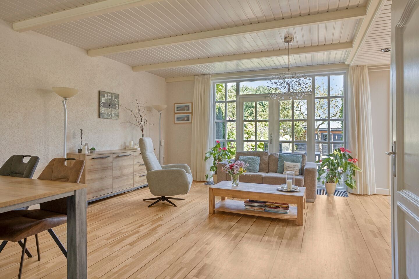 Twee-onder-één-kap te koop: Heereweg 65, Castricum