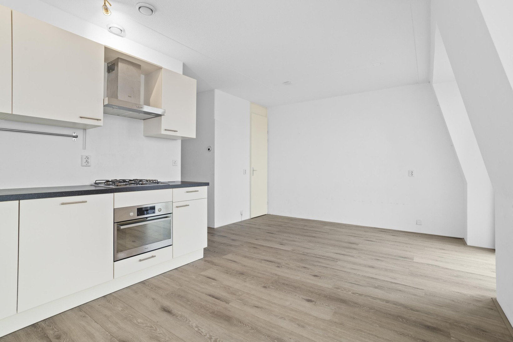 Studio te koop: Beverwijkerstraatweg 6R, Castricum