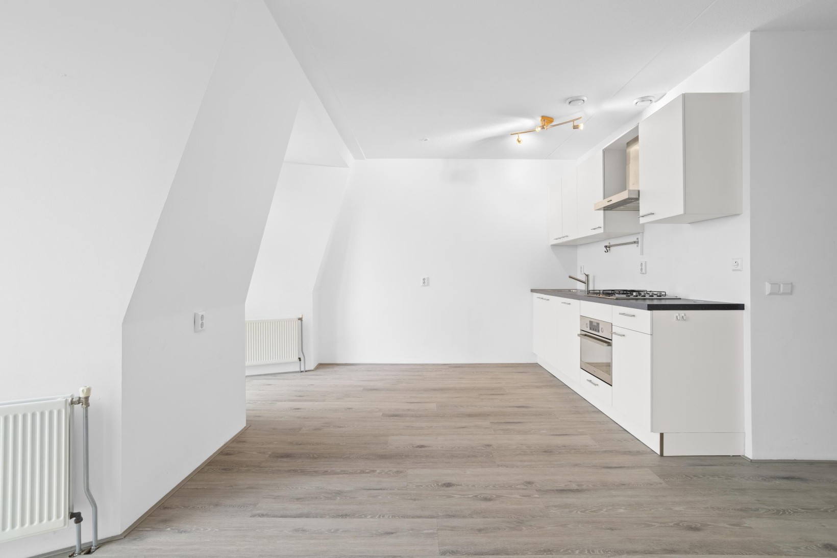 Studio te koop: Beverwijkerstraatweg 6R, Castricum