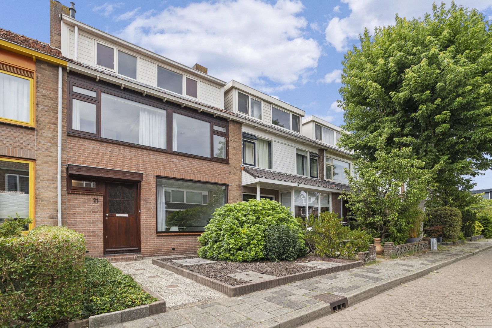 Tussenwoning te koop: Goudenregenlaan 21, Castricum