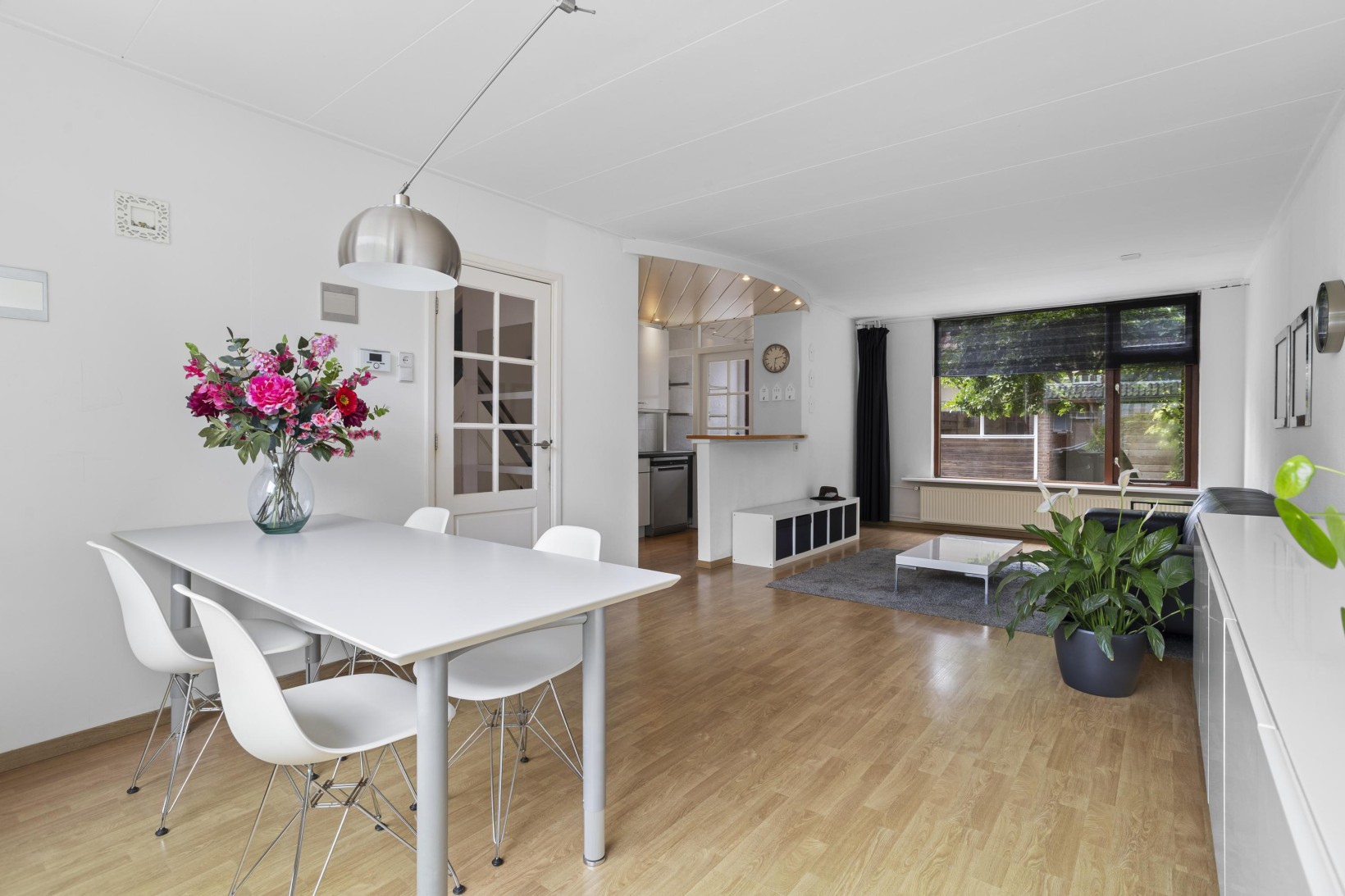 Tussenwoning te koop: Goudenregenlaan 21, Castricum