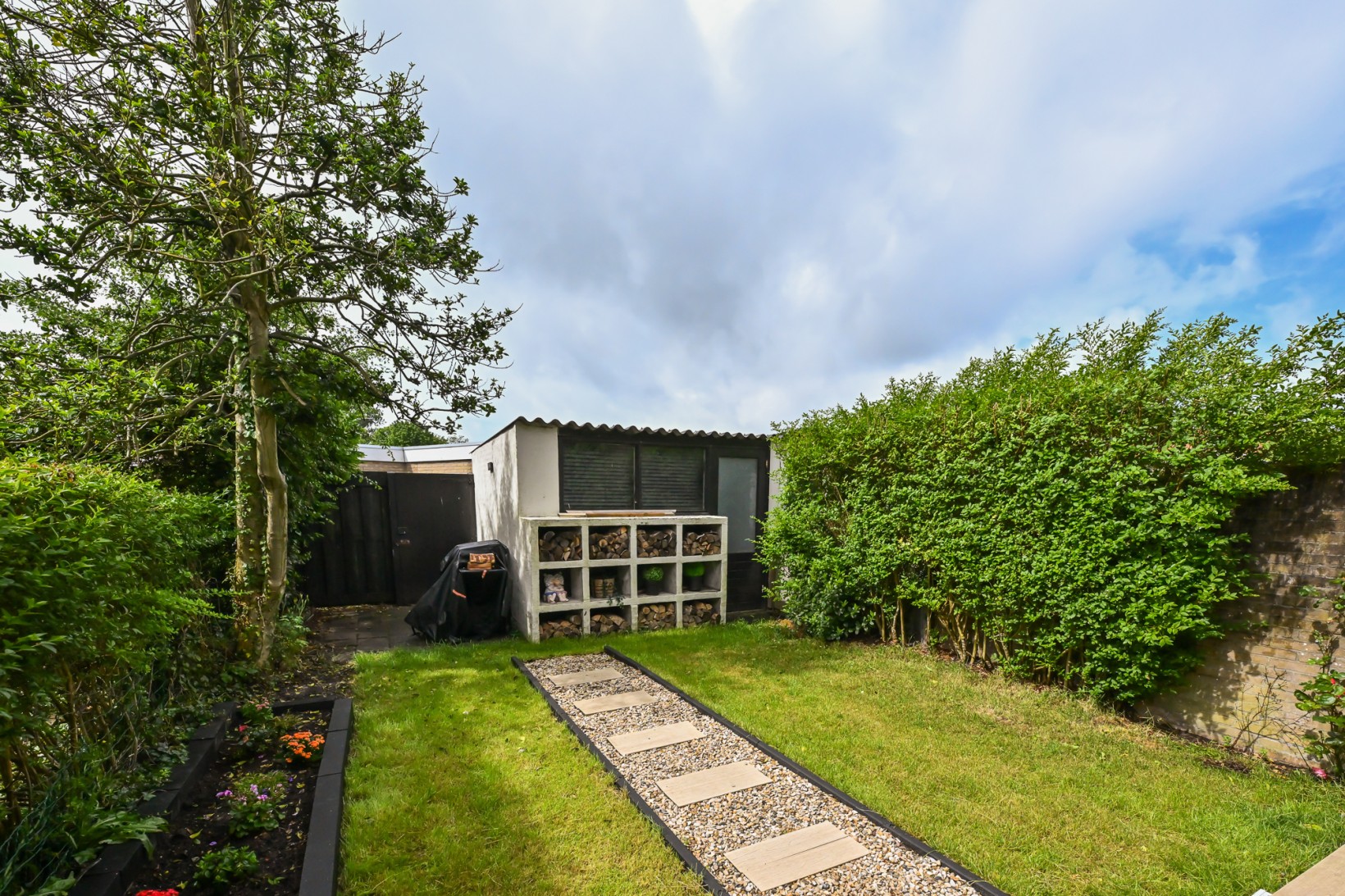 Tussenwoning te koop: Oranjelaan 18, Castricum