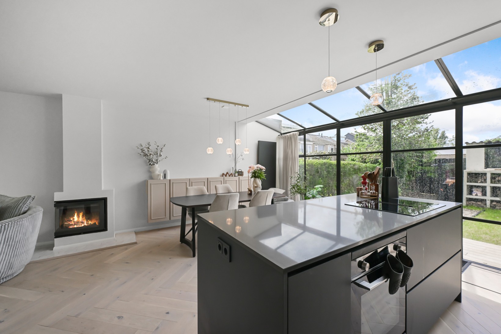 Tussenwoning te koop: Oranjelaan 18, Castricum