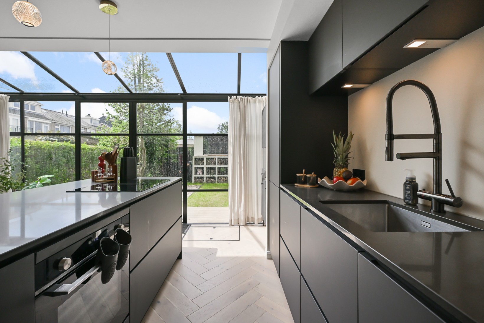 Tussenwoning te koop: Oranjelaan 18, Castricum