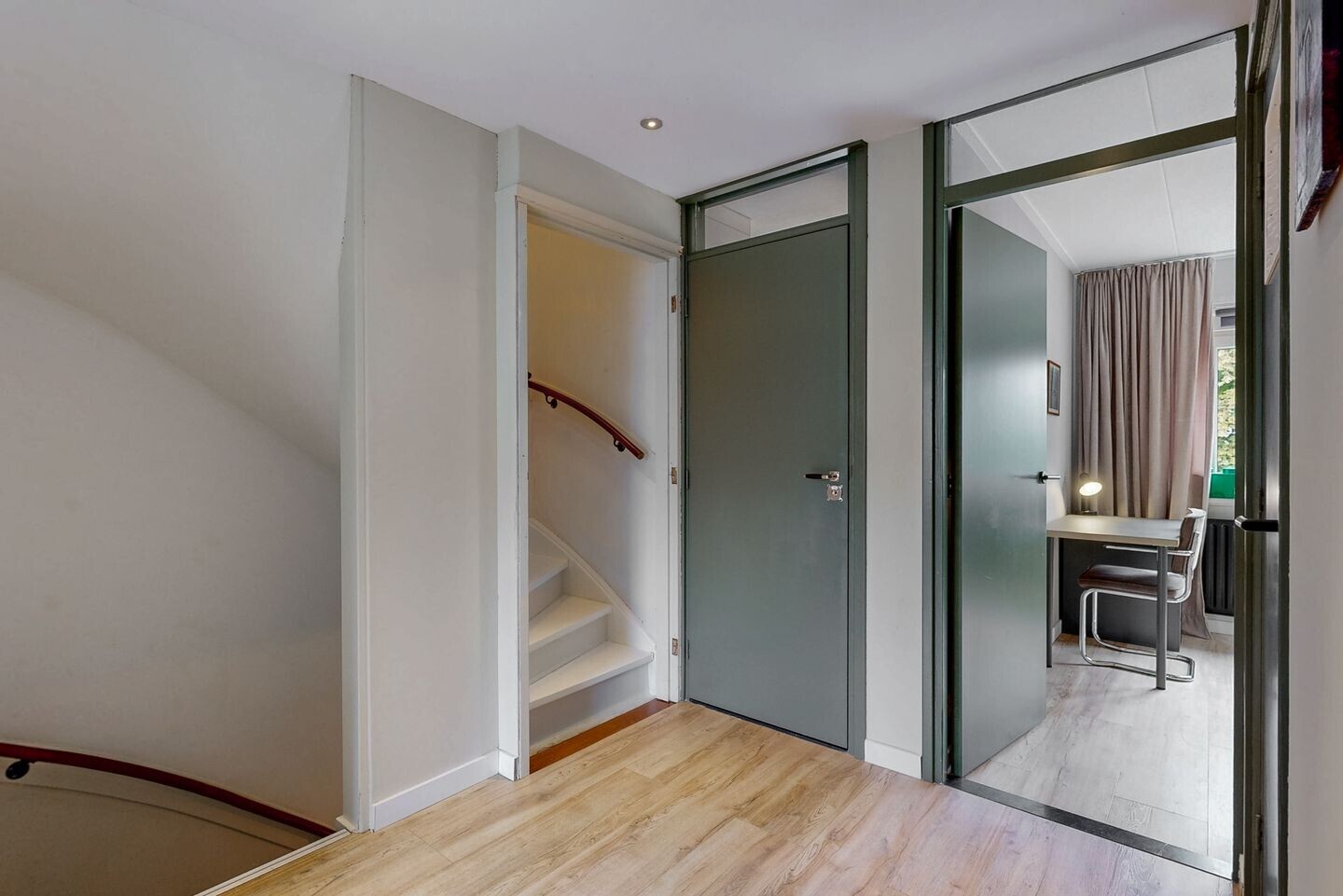 Tussenwoning te koop: Rooseveltlaan 6, Castricum