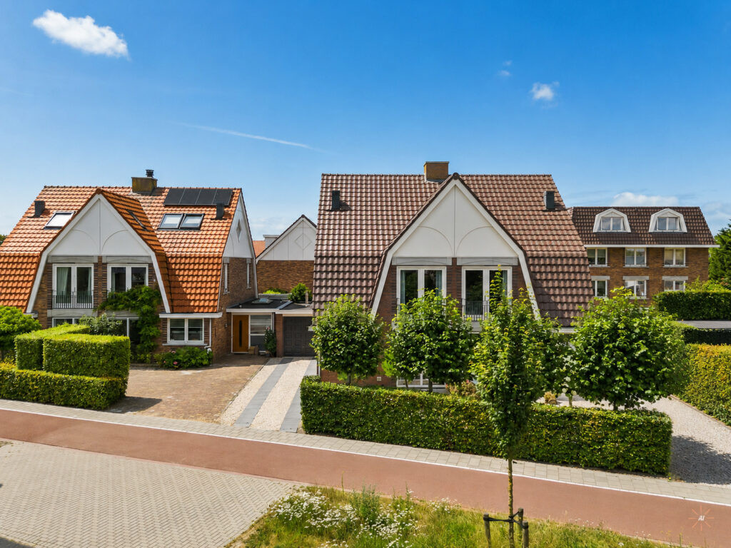 Twee-onder-één-kap te koop: Rijksweg 61, Limmen