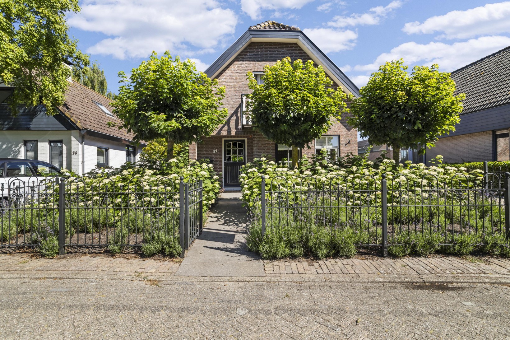 Vrijstaande woning te koop: Burgemeester Nieuwenhuijsenstraat 34, Limmen