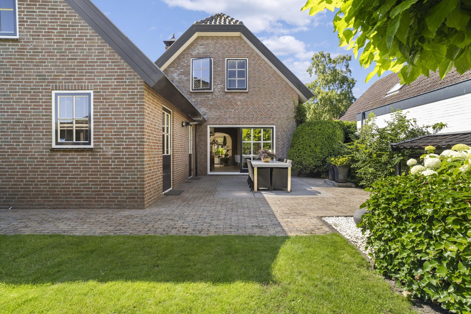 Vrijstaande woning te koop: Burgemeester Nieuwenhuijsenstraat 34, Limmen