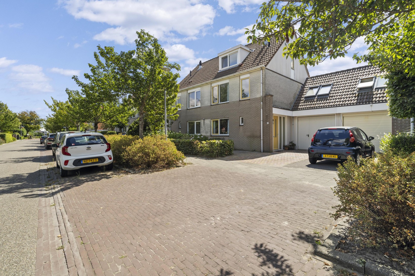 Tussenwoning te koop: Visweg 41, Limmen