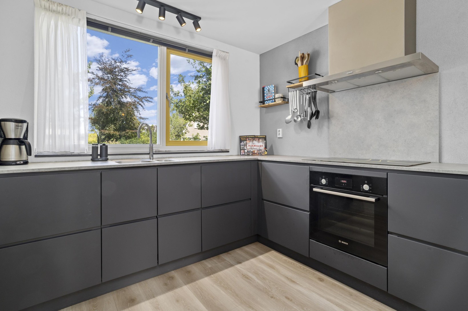 Tussenwoning te koop: Visweg 41, Limmen