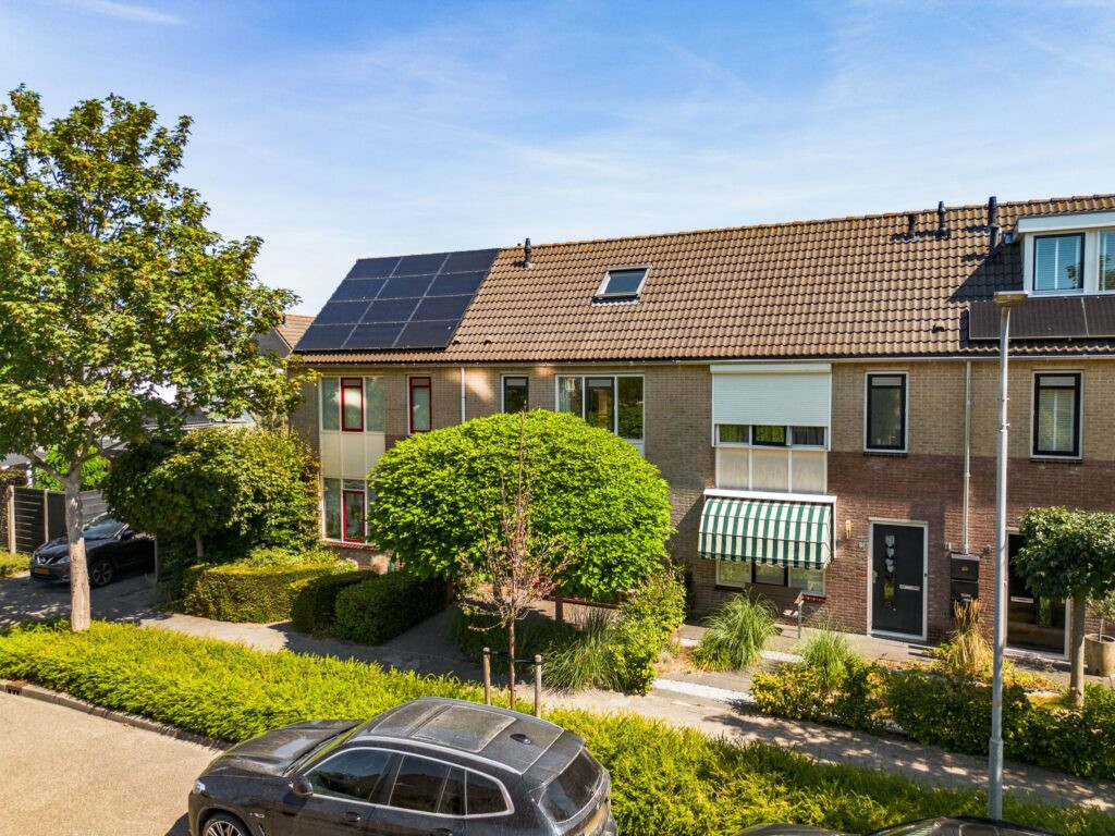 Tussenwoning te koop: Zomerschoon 30, Limmen