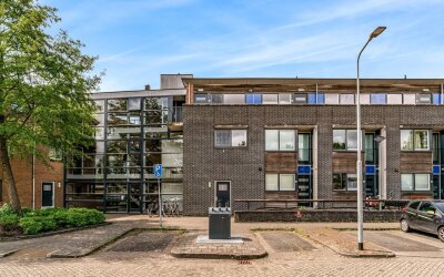 Anna van Renesselaan 8-B