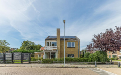 Raadhuisweg 36