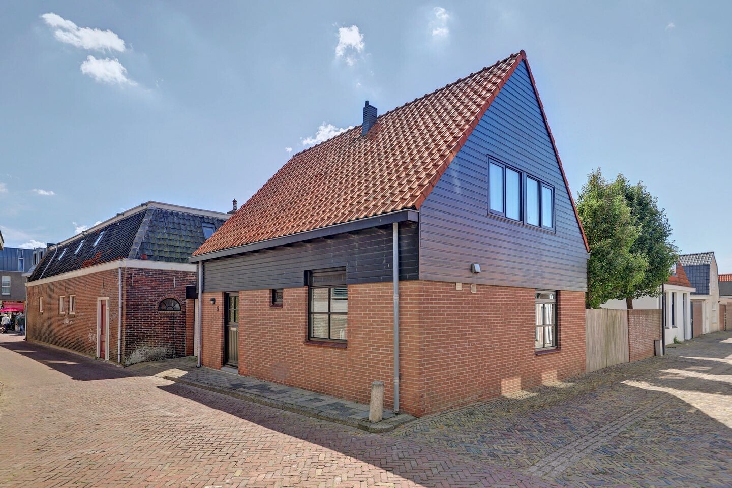 Twee-onder-één-kap te koop: Visserstraat 5, Egmond Aan Zee