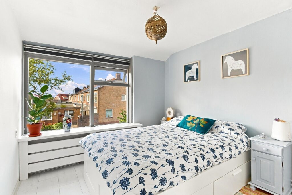 Tussenwoning te koop: Esdoornlaan 4, Egmond-Binnen