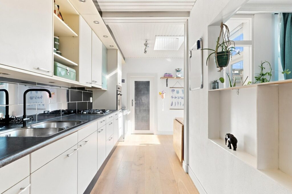 Tussenwoning te koop: Esdoornlaan 4, Egmond-Binnen