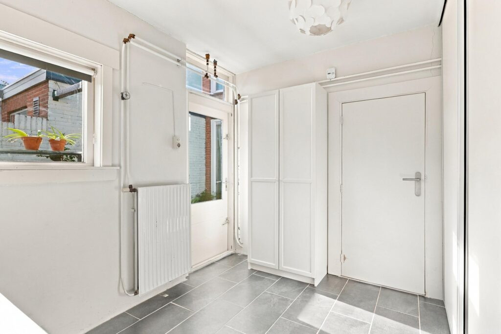 Tussenwoning te koop: Esdoornlaan 4, Egmond-Binnen