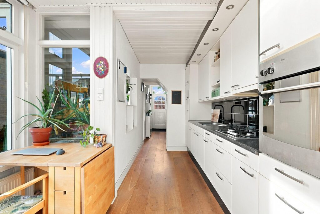 Tussenwoning te koop: Esdoornlaan 4, Egmond-Binnen