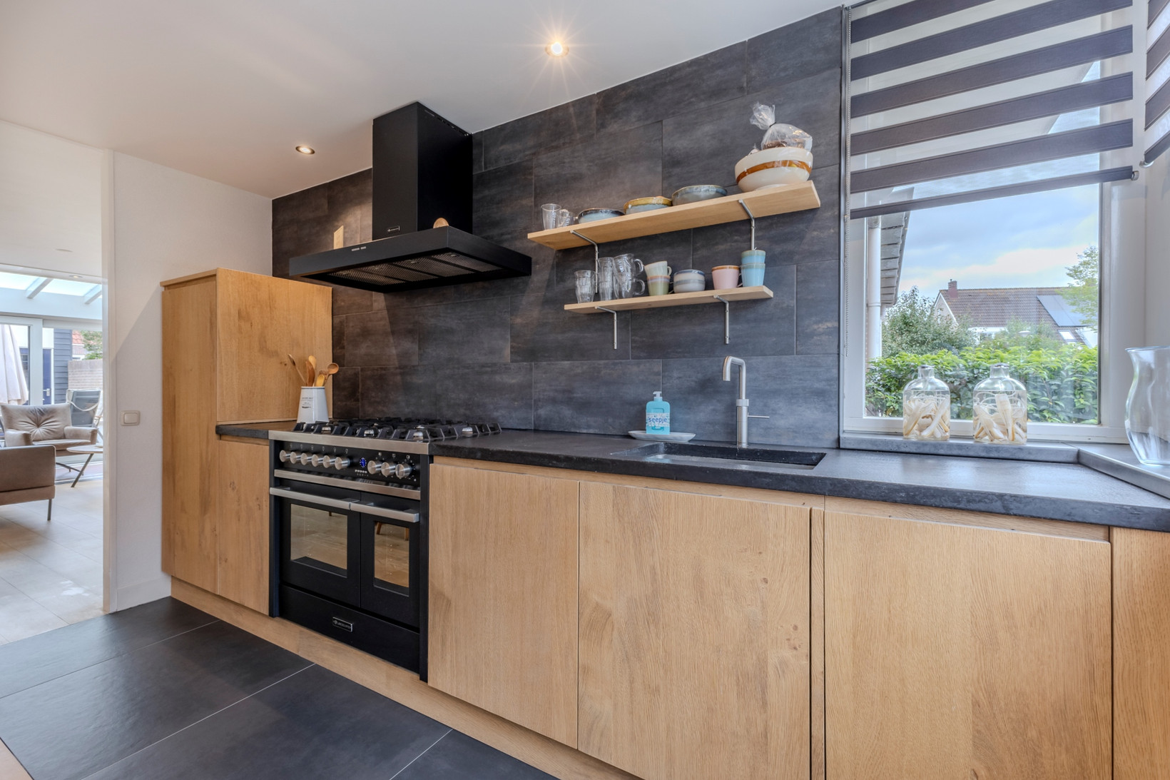 Tussenwoning te koop: Snoeckenburg 11, Egmond-Binnen