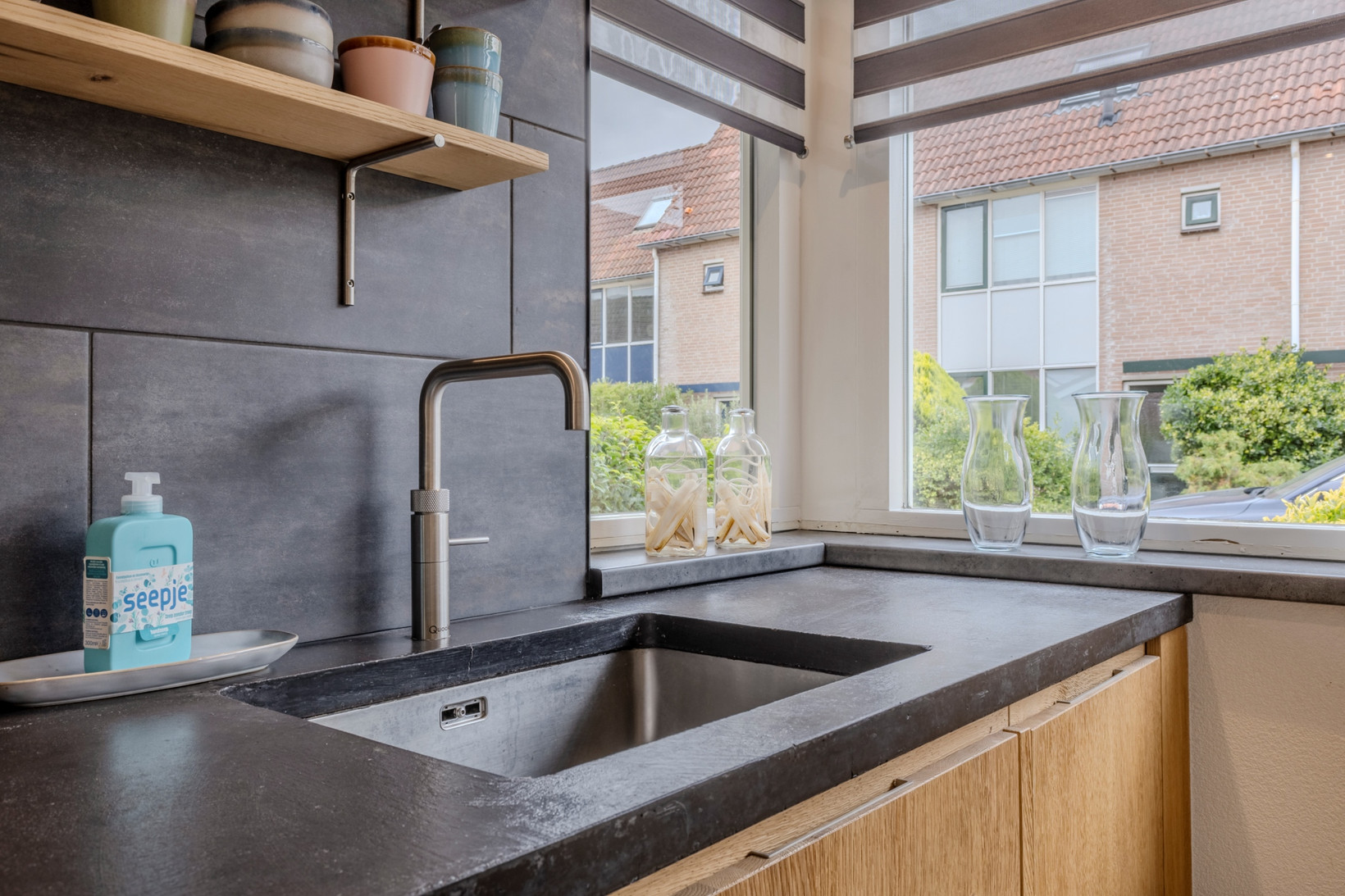 Tussenwoning te koop: Snoeckenburg 11, Egmond-Binnen