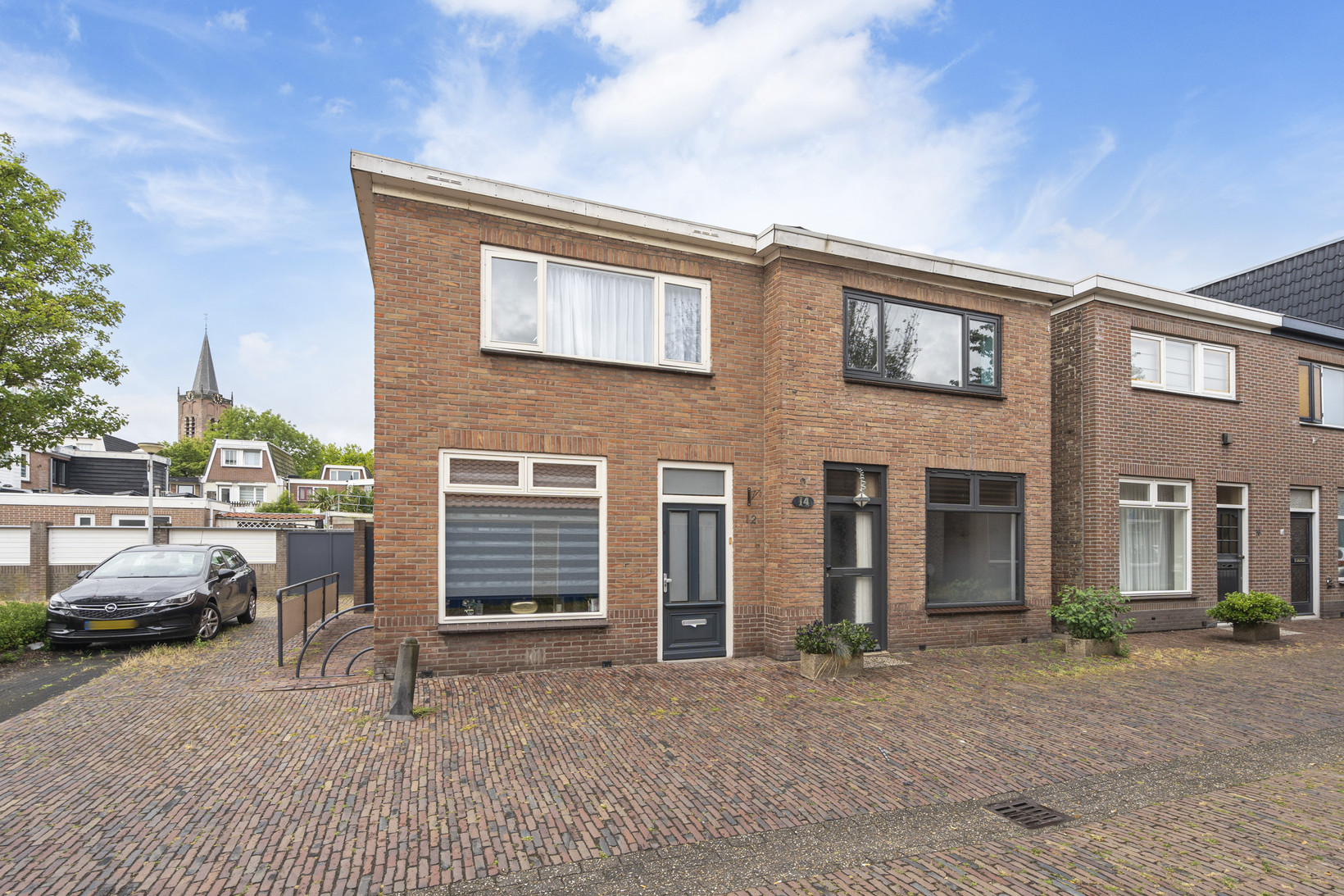 Twee-onder-één-kap te koop: Dierluststraat 14, Beverwijk