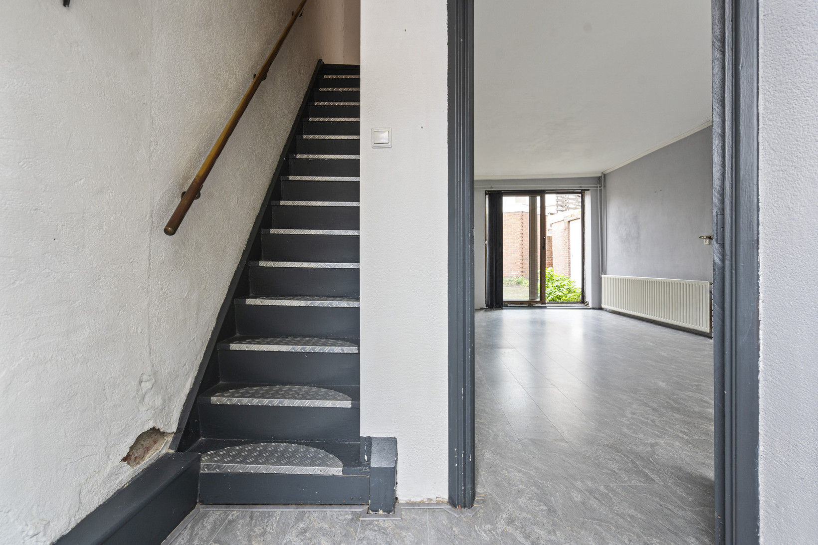 Twee-onder-één-kap te koop: Dierluststraat 14, Beverwijk