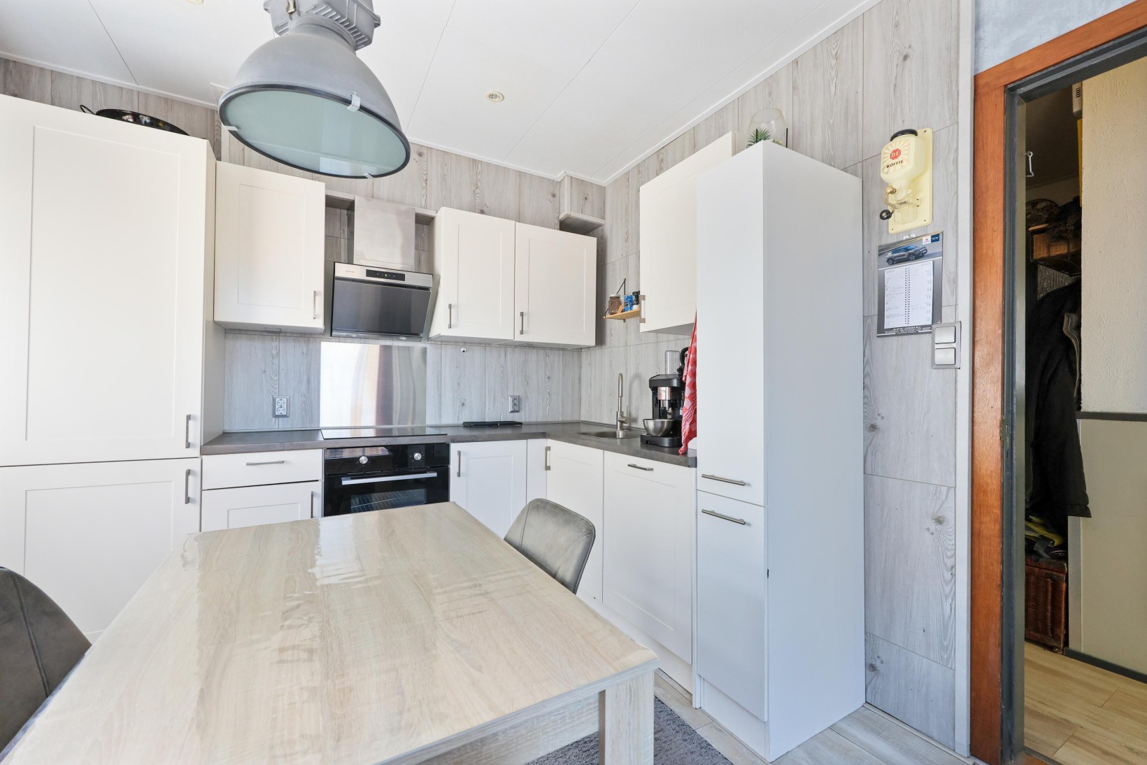 Tussenwoning te koop: Romerkerkweg 12, Beverwijk